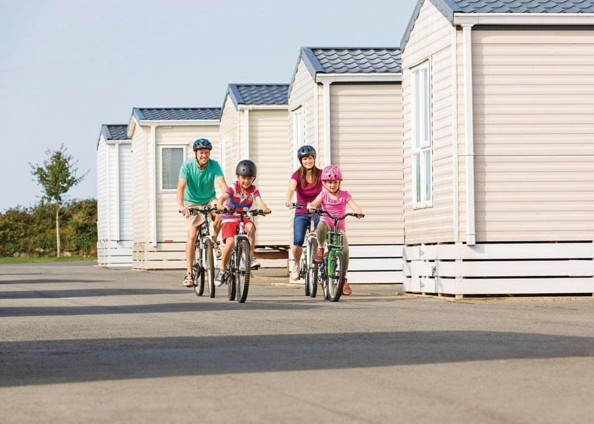 White Tower Holiday Park Llandwrog 外观 照片